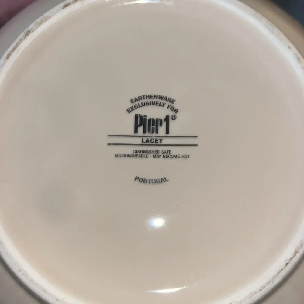 Rare Lacey Cream collection by Pier 1 9” Vegetable serving bowl discontinued
